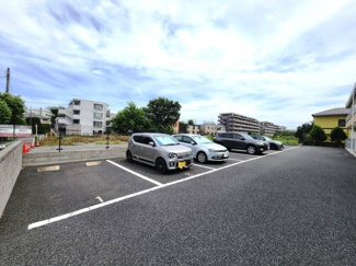 【駐車場】