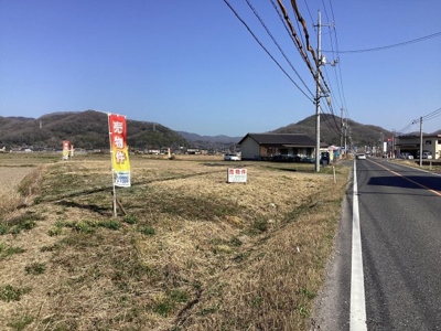 【前面道路含む現地写真】 | ◇北区下足守◇約600坪土地◇国道沿い◇