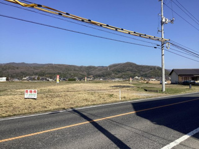 【前面道路含む現地写真】 | ◇北区下足守◇約600坪土地◇国道沿い◇