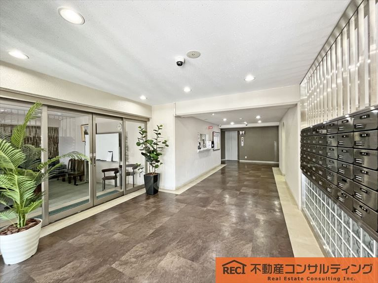 御影パーク・マンションのエントランス