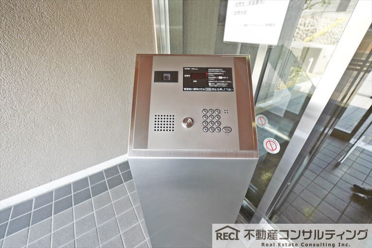 御影パーク・マンションのエントランス