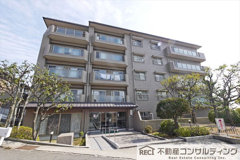 御影パーク・マンションの外観