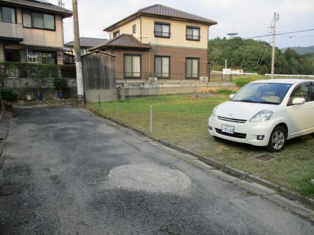 宮野上売土地の前面道路含む現地写真