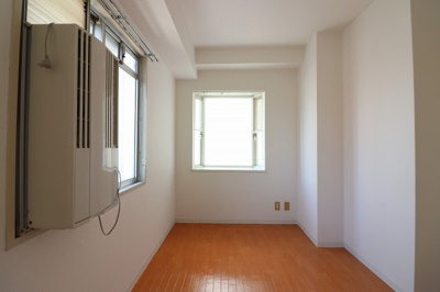 【寝室】 | EMS COURT関目