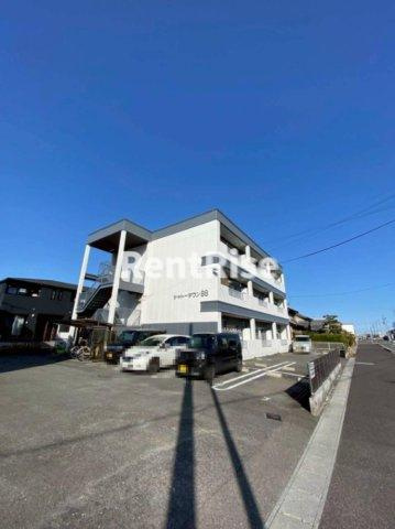 シャトータウン88の駐車場