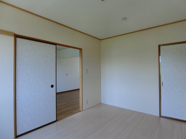 マスカレードの洋室