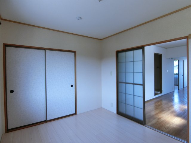 マスカレードの洋室