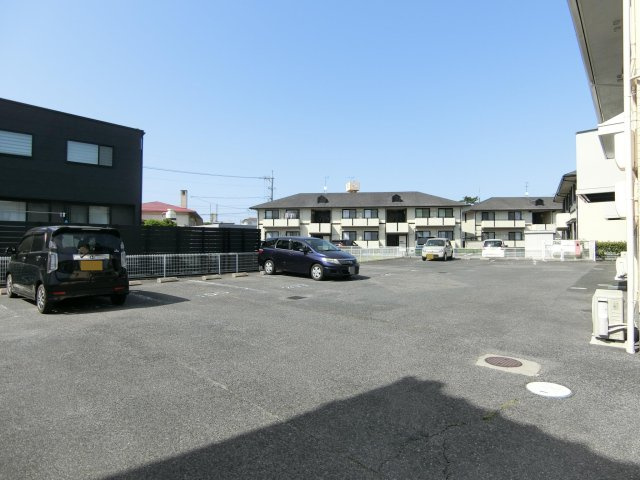 マスカレードの駐車場