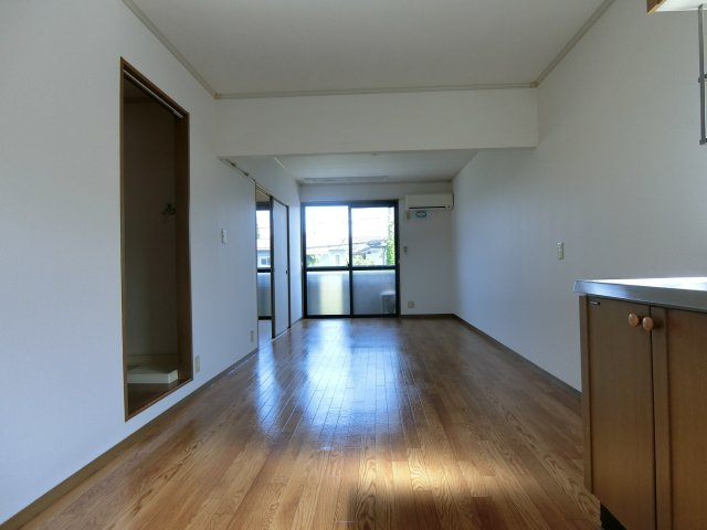 マスカレードの居間・リビング