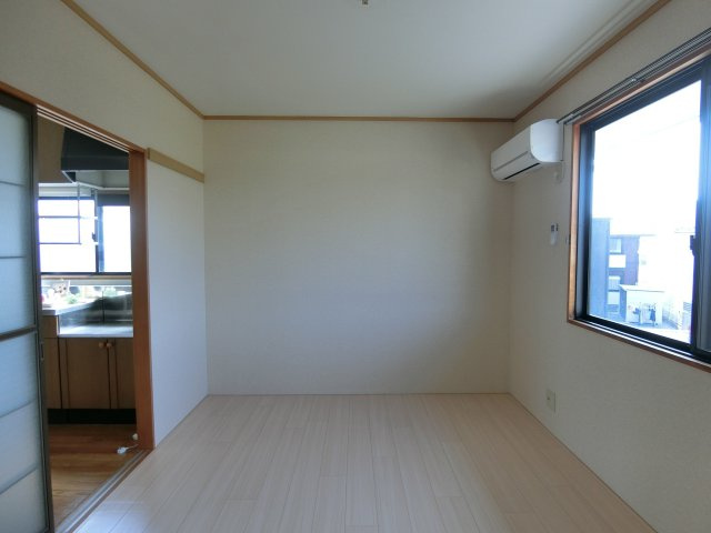 マスカレードの洋室