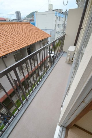 広島市西区庚午中４丁目の賃貸マンションのバルコニー