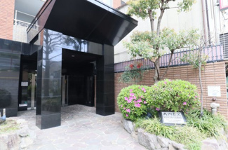 【エントランス】 | 安全に配慮されたオートロックマンションです♪