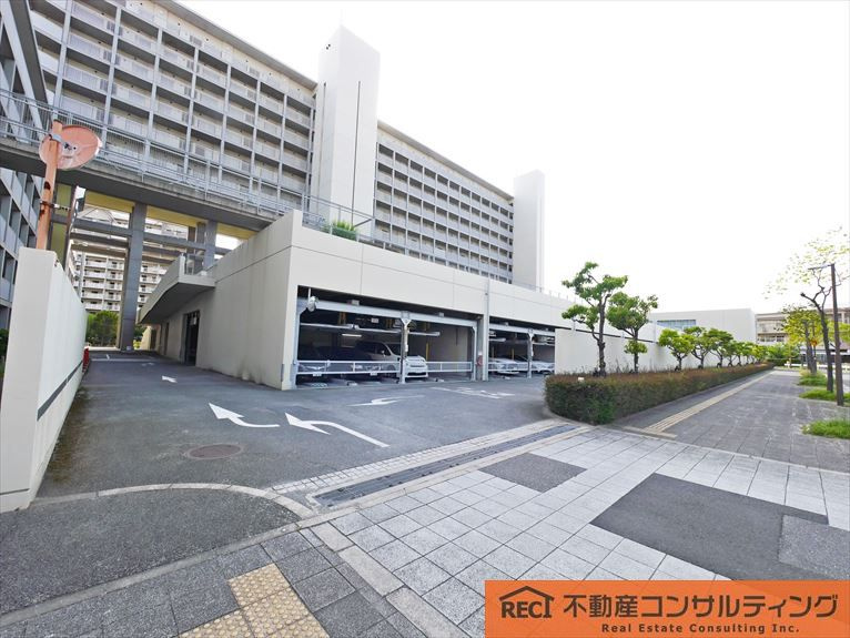 マリナ―ジュ芦屋の外観