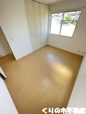 【寝室】 | アクエリアス | 広くて明るい寝室