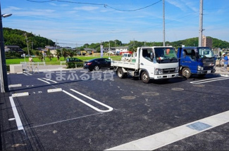 【駐車場】