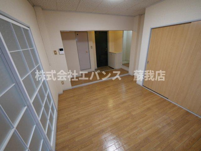 【居間・リビング】 | 末広サンフレア | おしゃれな居間です