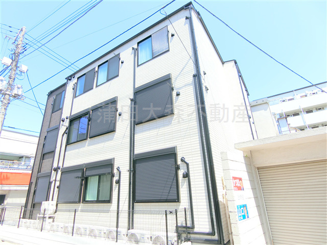 フォリロ羽田の外観