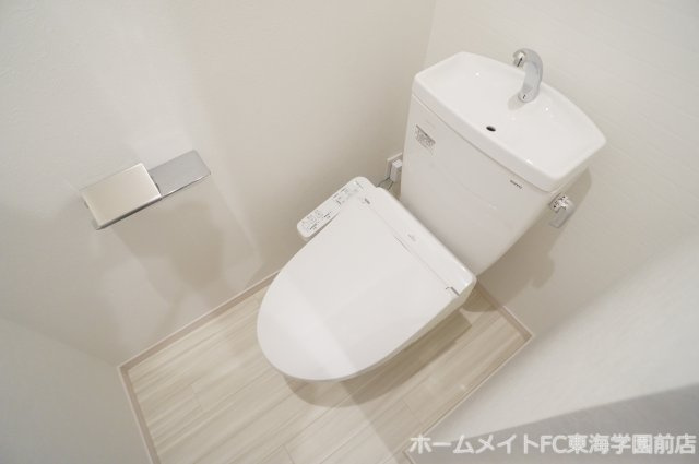 熊本市中央区黒髪６丁目のアパートのトイレ