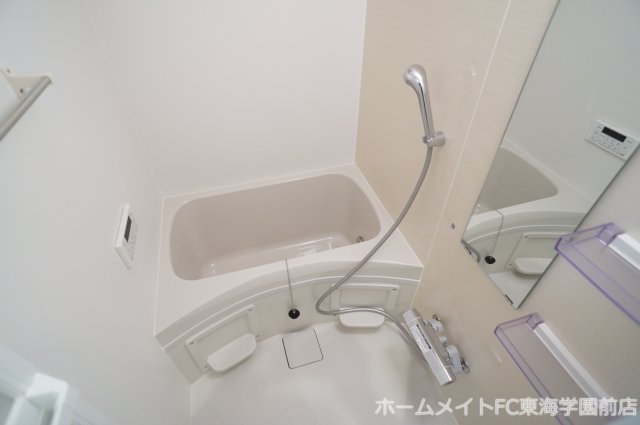 熊本市中央区黒髪６丁目のアパートの浴室