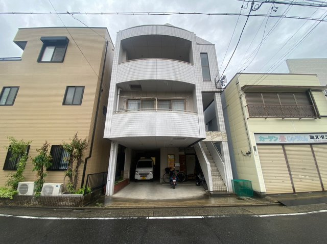 岩本ビルの外観|岩本ビル