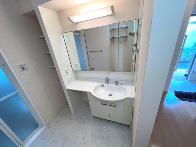 ハイム杉山 B棟の洗面所