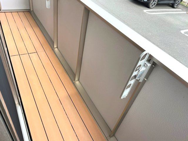 ハイム杉山 B棟のバルコニー