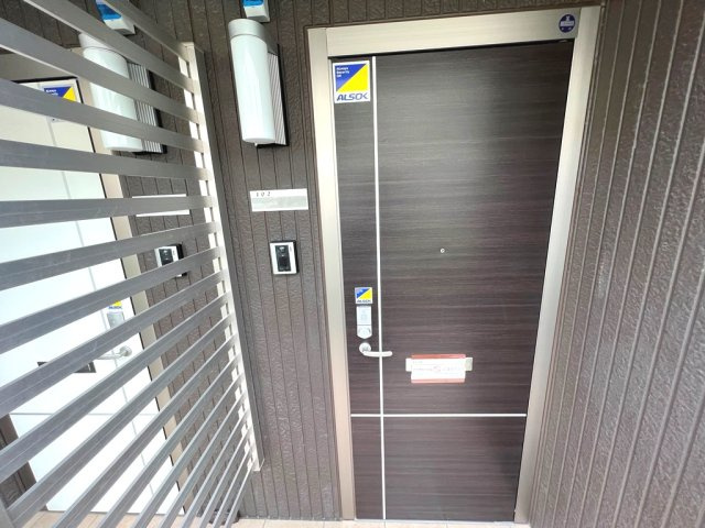 ハイム杉山 B棟の玄関