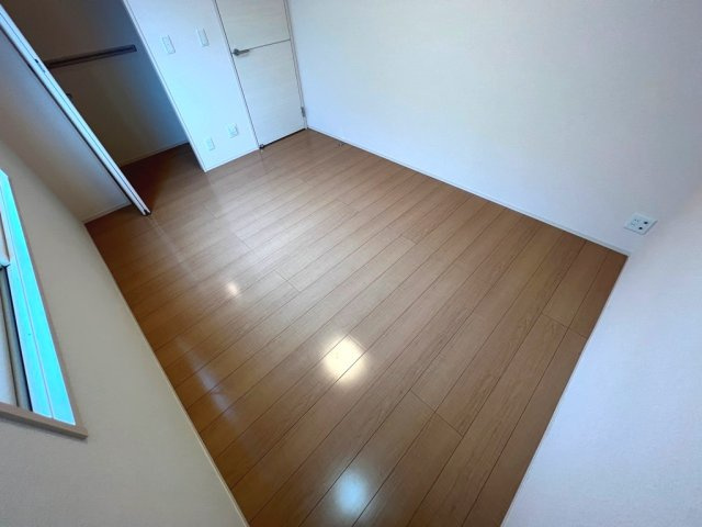 ハイム杉山 B棟の寝室