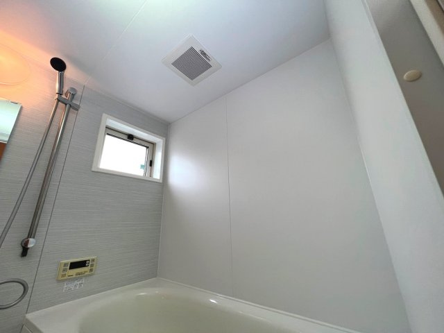 ハイム杉山 B棟の浴室