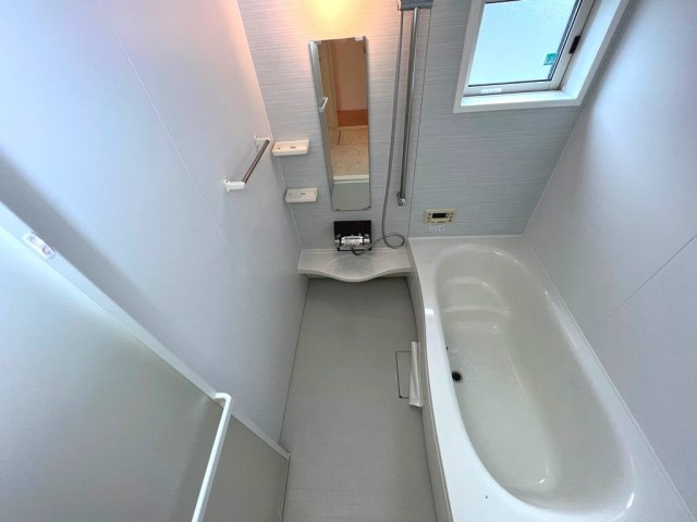 ハイム杉山 B棟の浴室