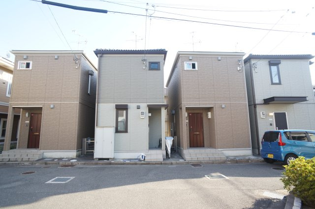 加茂戸建借家の外観