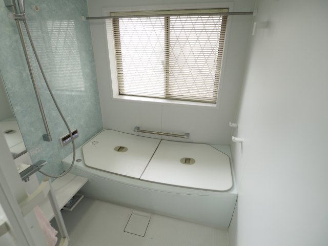 野田市つつみ野2丁目　中古住宅の浴室|窓が付いているので、採光も換気もGOOD♪