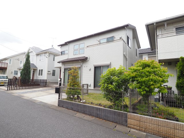 野田市つつみ野2丁目　中古住宅の外観|南道路なので、開放感のあるお庭です(*^-^*)