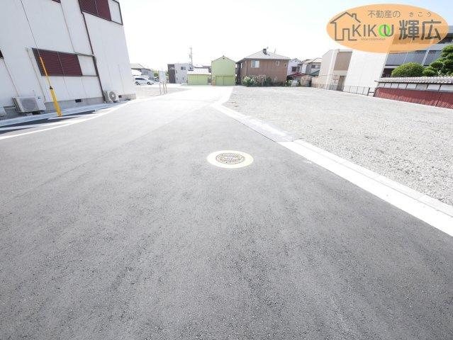 【前面道路含む現地写真】 | 加古川市尾上町池田（全10区画）1号地 土地