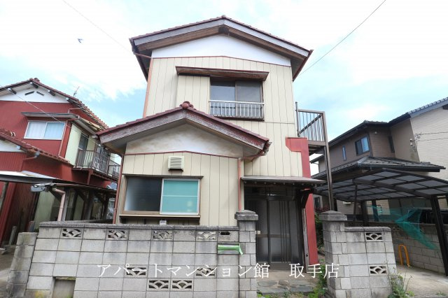 新々田戸建の外観