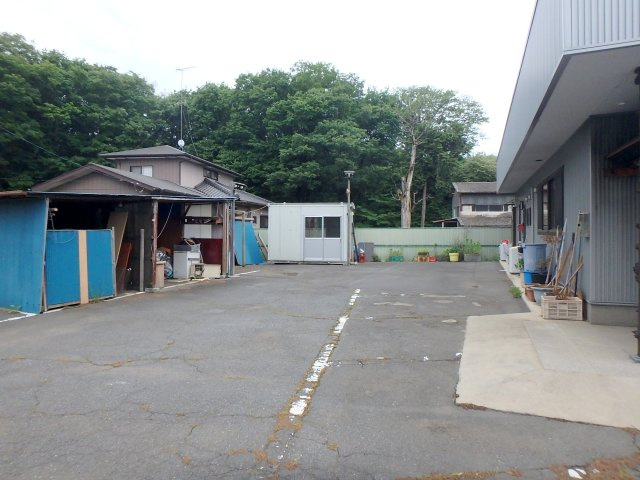 梶内店舗併用住宅（旧大むら）の駐車場|駐車場があります