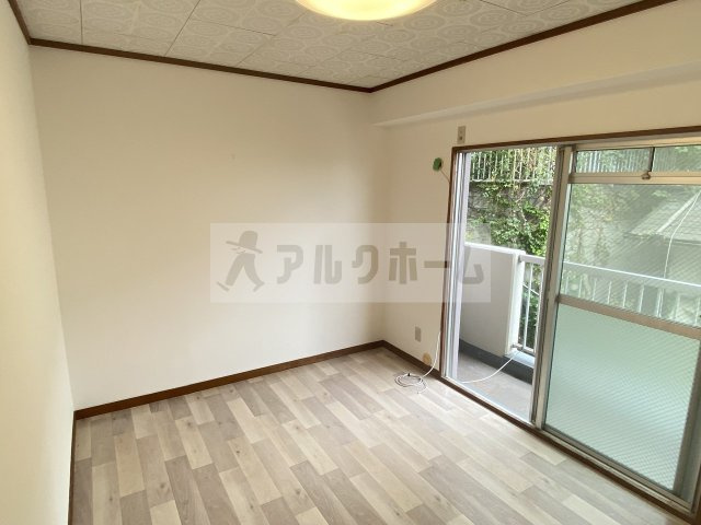 スカイハイツ玉手の洋室