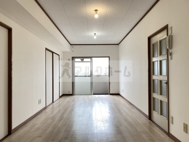 スカイハイツ玉手の居間・リビング