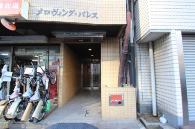 【エントランス】 | メロヴィングパレス