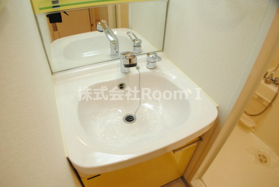 【洗面所】 | プレサンス中之島公園パークレジデンス | スペースが確保できる洗面所です