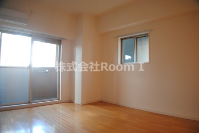 【寝室】 | プレサンス中之島公園パークレジデンス | 使い勝手のいい寝室です