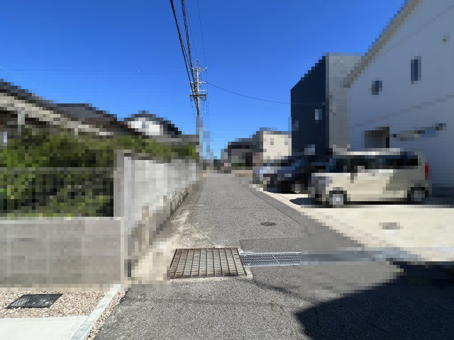 碧南市東山町3丁目　新築一戸建　1号棟の前面道路含む現地写真|碧南市東山町5丁目新築戸建1号棟前面道路写真です。南側公道約4.02ｍ