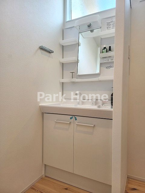 高知市神田①　戸建ての洗面所