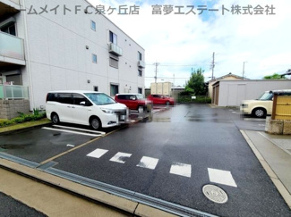 【駐車場】