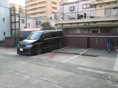 【駐車場】 | 上新庄ハイツ | 共用部の駐車場です