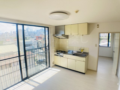 【居間・リビング】 | 相湘11栄町ビル