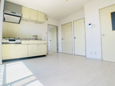 【居間・リビング】 | 相湘11栄町ビル