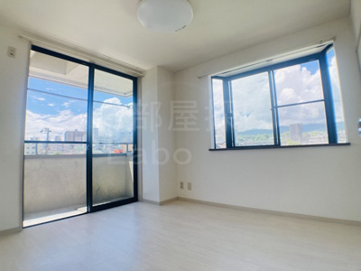 【居間・リビング】 | 相湘11栄町ビル