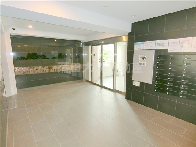 エステムプラザ蒲田TAKARABUNEのエントランス