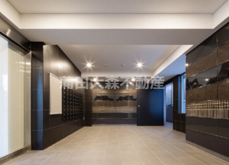 エステムプラザ蒲田TAKARABUNEのエントランス|防犯カメラTVモニター付オートロック宅配BOXメールBOX　エントランス